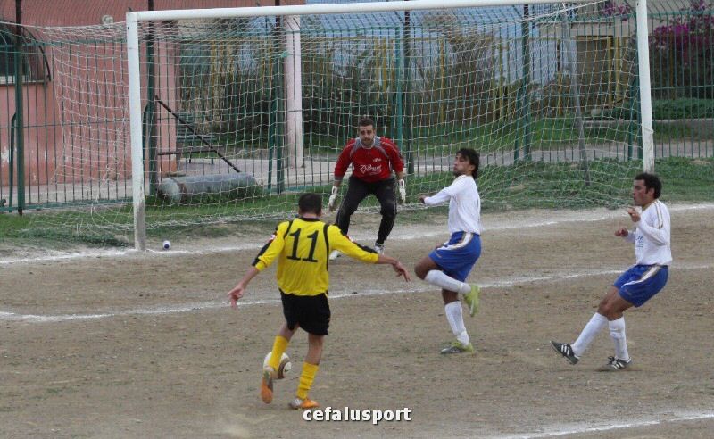 111105 virtus 099y_tn.jpg